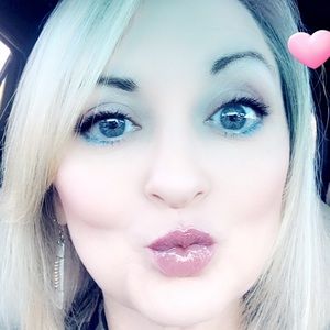 Meet your Posher, Christi